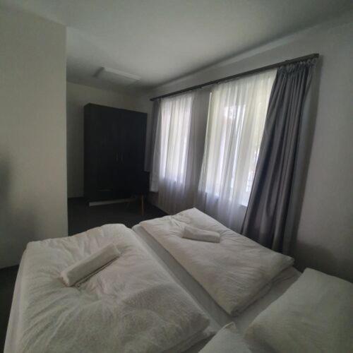 No Stress Panzio-Pizzeria-Sporttabor Bed & Breakfast Harkany Exterior photo